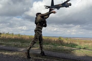 Estados Unidos incluyó a 15 empresas chinas en lista de comercio restringido por vínculos con drones de Irán y Hamas