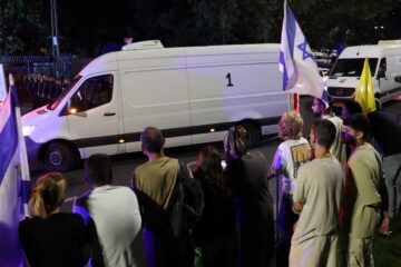 Gobierno israelí confirma identidad de dos rehenes asesinados y entregados por Hamas