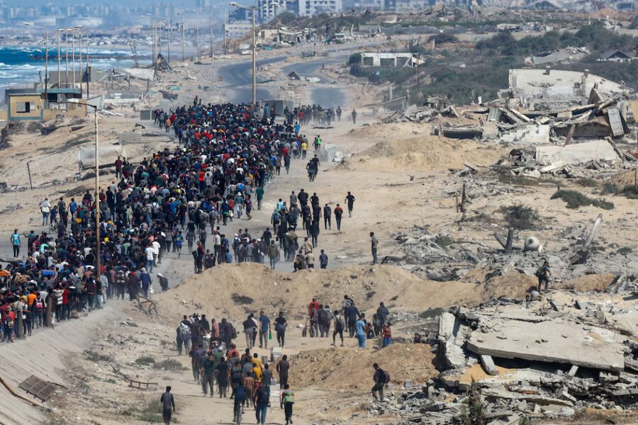 Civiles desplazados regresan al norte de Gaza tras el alto el fuego entre Hamas e Israel