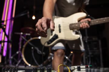 Irlanda aprueba ingreso básico para artistas, músicos y creativos: debate político sobre cultura y salario