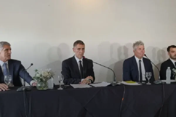 Burlando renunció a representar a Urribarri