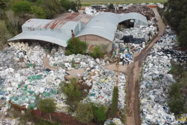 Amparo ambiental por una chatarrería en Paraná: se fijó una audiencia
