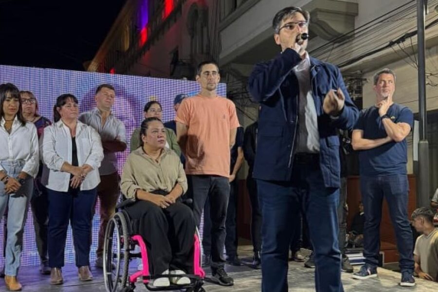 Fuerza Patria cerró su campaña y advirtió: ‘el domingo se decide el ajuste de Milei o Corrientes’