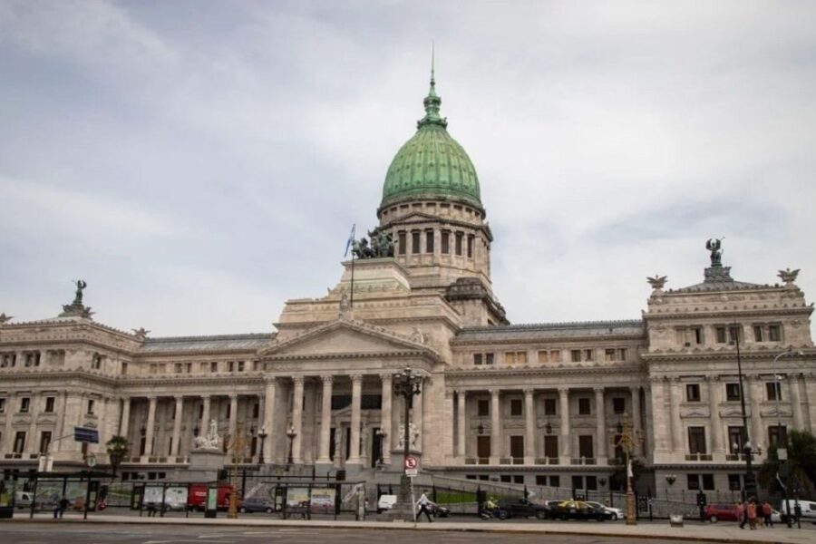 Elecciones Legislativas: cuántas bancas pone en juego cada bloque en Diputados y Senado