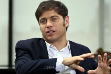 Kicillof acusó a Milei de ser el “único responsable” de la “calamidad laboral, social y productiva” en Argentina
