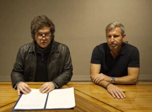 Junto a Frigerio. Milei anunció la incorporación de Entre Ríos a la hidrovía mediante el dragado de nuevos tramos del Paraná