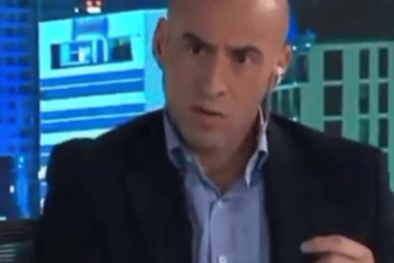 Trebucq intervino en un acto para disimular los ‘dedos locos’ de Milei