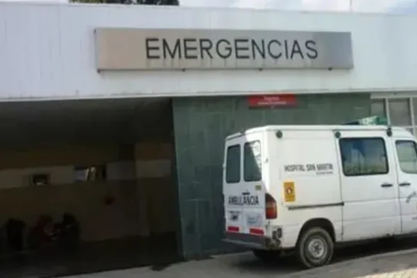 Hospitalizan a hombre baleado tres veces en Paraná; su hermano avisó a la policía y buscan al agresor