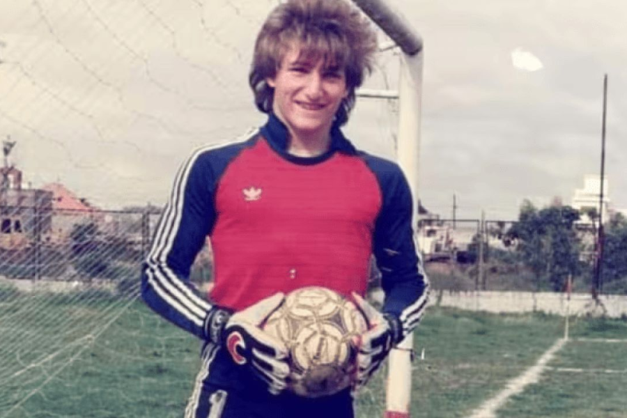 Archivo vergonzoso expone a Milei como arquero desparramado ante la opinión pública