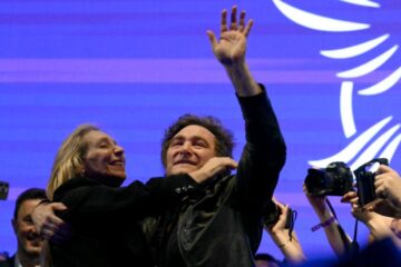 Milei celebra a su hermana Karina: “Fue la única que creyó que podíamos ganar”