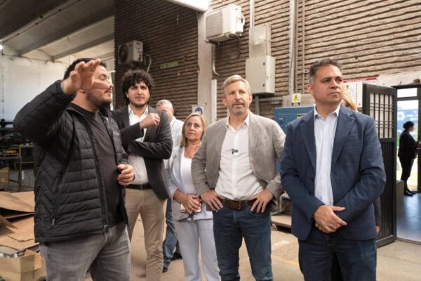Frigerio destacó la generación de empleo y nuevas inversiones durante su visita a una empresa adherida al RINI