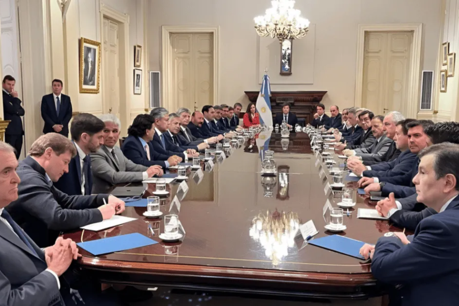 Javier Milei y su Gabinete recibirán a 20 gobernadores esta tarde en la Casa Rosada