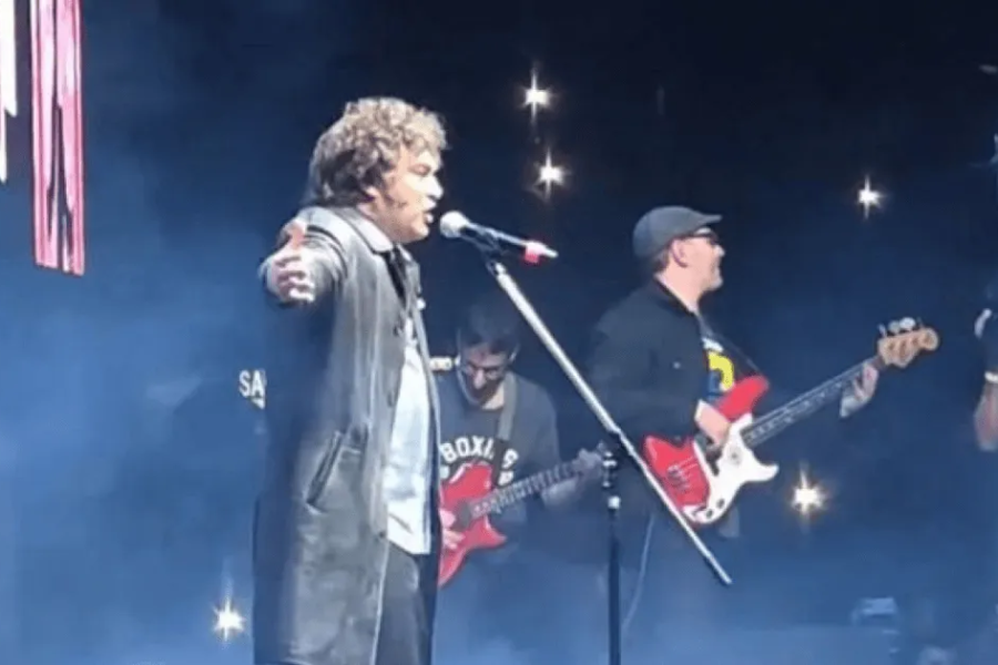 Milei, en campaña y sin Espert: presentará su libro y cantará con “La Banda Presidencial”