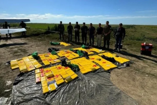 Condenan y expulsan a la Miss Bolivia que aterrizó en Ibicuy con 359 kilos de cocaína