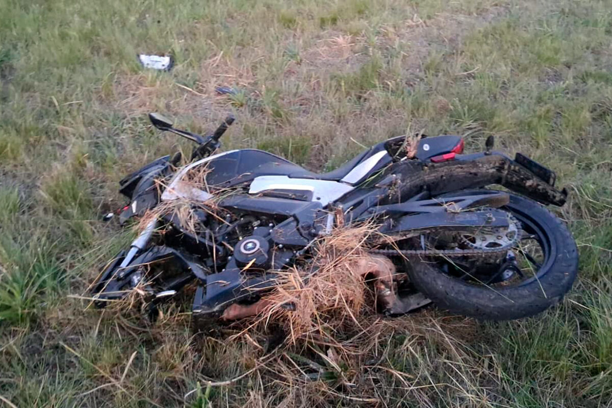 Trágico accidente cerca de Los Conquistadores: un hombre fallece al chocar contra una camioneta