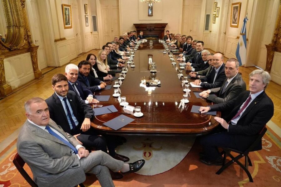 Rogelio Frigerio participó del encuentro de gobernadores con Milei en la Casa Rosada para avanzar en las reformas