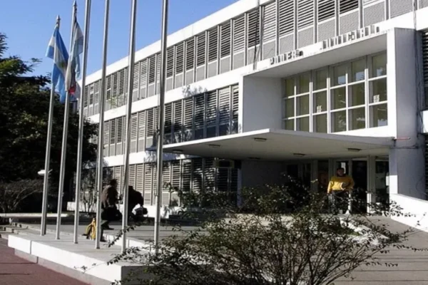 La justicia entrerriana obligó a un padre a seguir pagando la manutención de su hijo hasta los 25 años