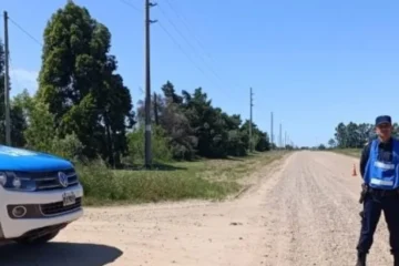 Operativo en Santa Eloísa: secuestran camión Ford F-350 con cajones de naranjas robadas y detienen a dos hombres