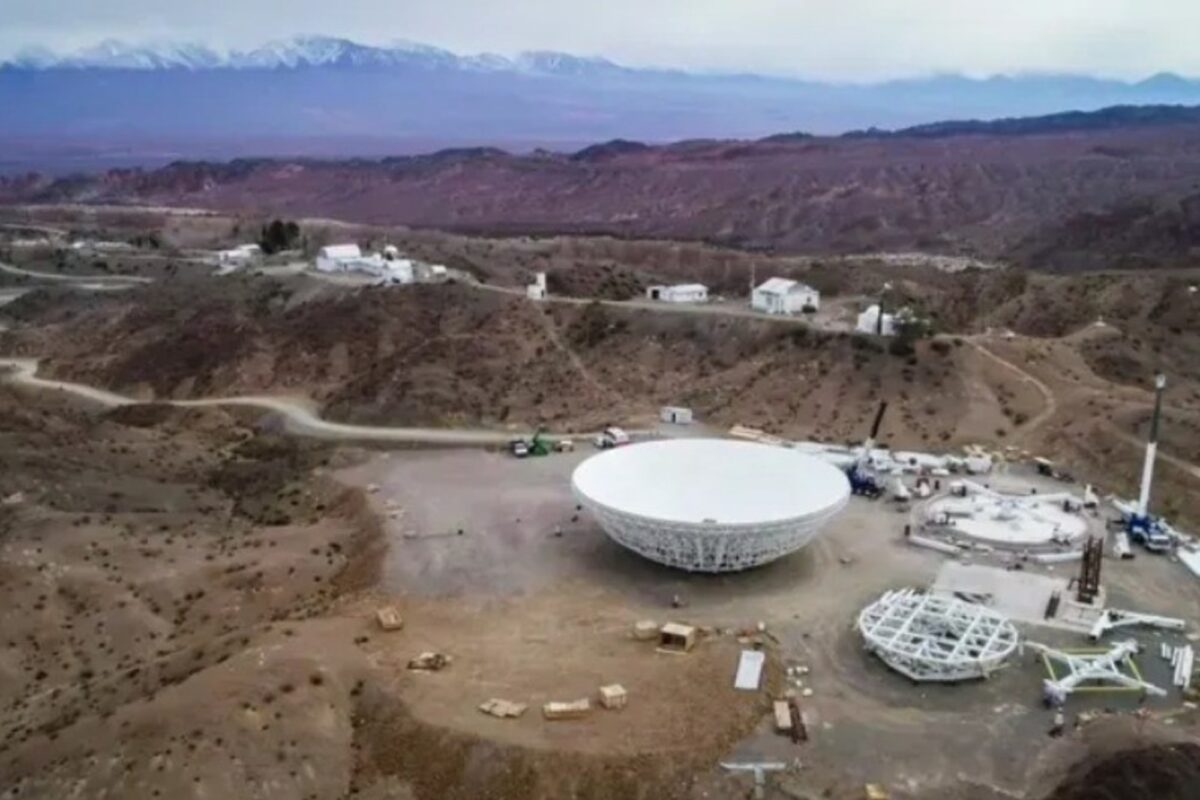 Por la relación con Trump, el gobierno de Milei paralizó la construcción con China de un radio telescopio en San Juan