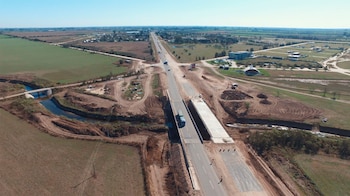 Avanzan las concesiones para las rutas del Mercosur: Economía abrió los sobres económicos para la primera etapa