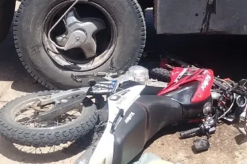 Villaguay: joven motociclista de 20 años grave tras choque con un camión; vecinos exigen seguridad vial