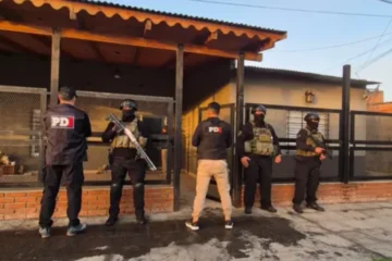 Allanaron la casa de un exfutbolista de Patronato por tenencia de material de abuso infantil