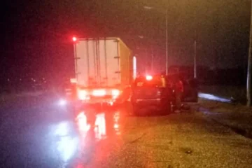 CHOQUE en RN14: conductor de camioneta hospitalizado tras quedar atrapado en el vehículo, cerca de Puerto Yeruá