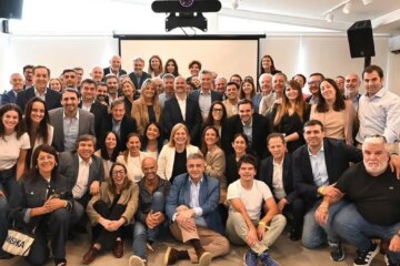 Con Mauricio Macri a la cabeza, el PRO negó una fusión parlamentaria con LLA