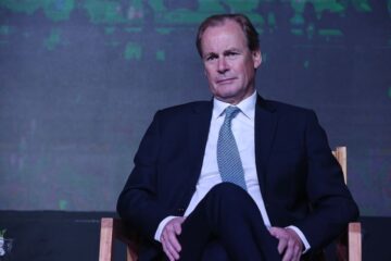 Investigación. Nuevos chats complican al exgobernador Bordet: reuniones, coimas, y una operación inmobiliaria