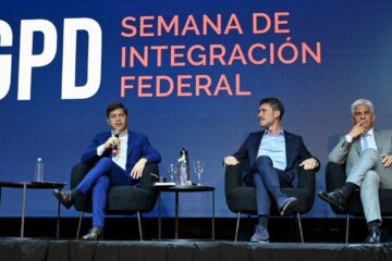 Axel Kicillof acusó a Javier Milei de querer reflotar el Consenso de Washington