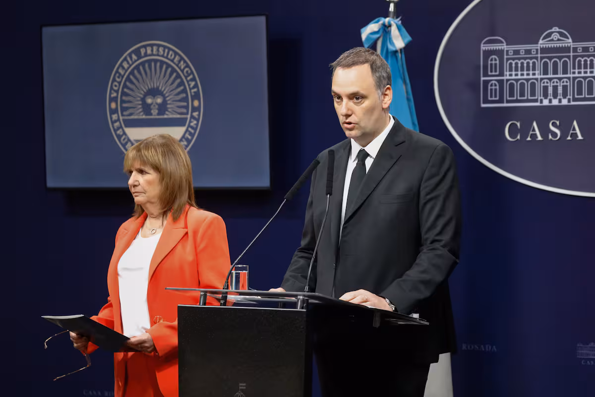 El Gobierno culpa a Kicillof por el desorden en la asistencia y promete encargarse de la emergencia