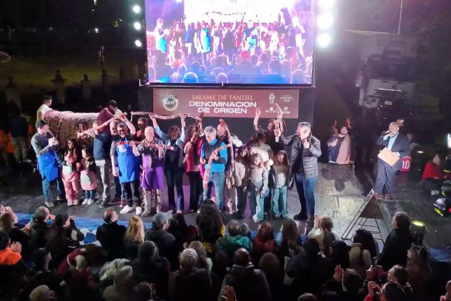 Tandil batió un récord y volvió a tener el salame más largo del mundo