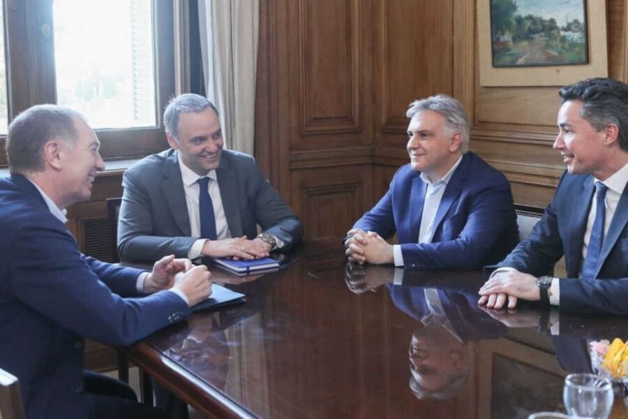 Orrego ratificó el Presupuesto 2026 y Llaryora exigió cambios tras reunirse con Santilli