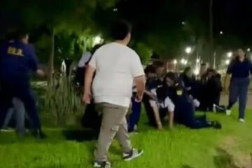 Joven agredió a mujer policía tras un baile