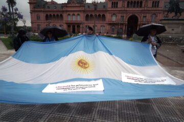 Pañuelos Negros: historia de la Stille Hilfe argentina