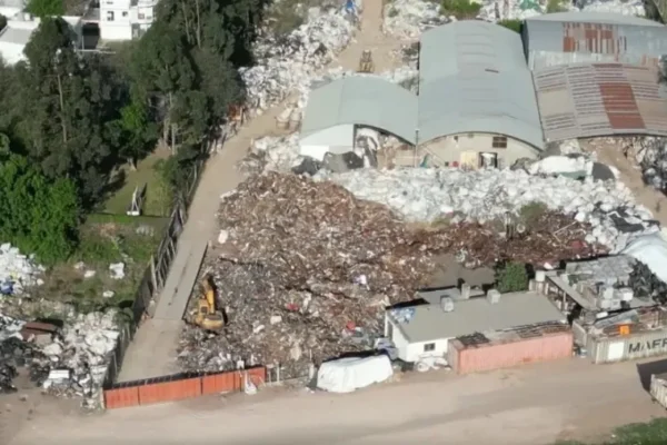 Chatarrería Todoni: siguen alargando el plazo para retirar residuos peligrosos del zócalo urbano en Paraná