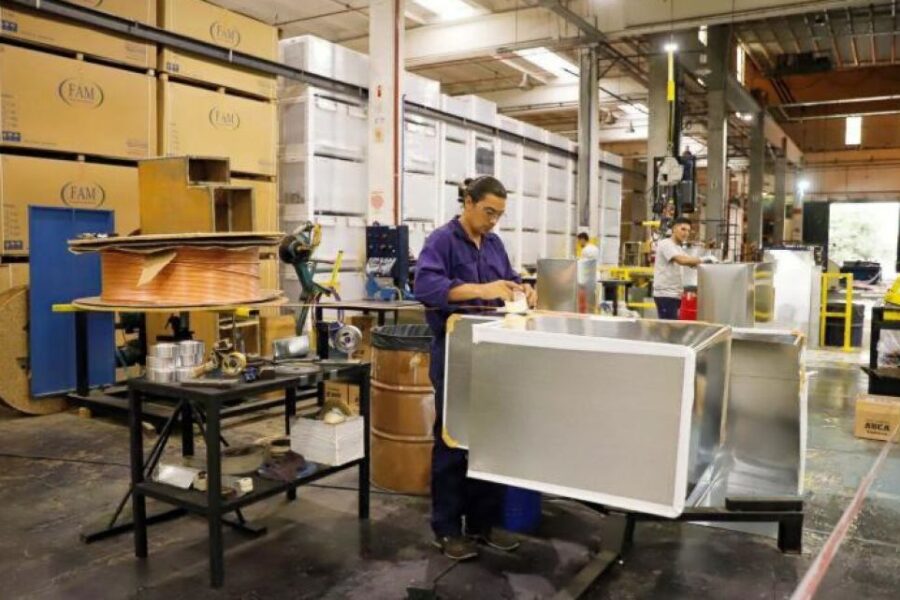 Empresario cordobés que votó a Milei: su fábrica de heladeras podría cerrar si no se supera la barrera