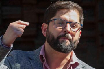 El fin de la Tercera Vía: adiós al centro y regreso de la polarización en la política argentina