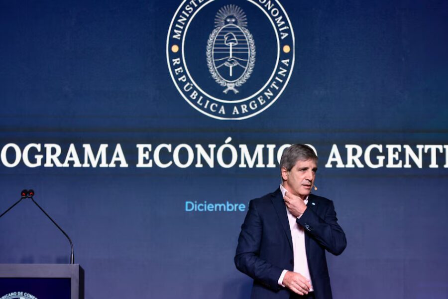 Caputo: buscan juntar USD 1.000 millones con una tasa por debajo del 9% en la licitación de este miércoles