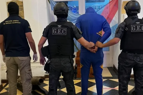 Cayó jefe narco en Entre Ríos tras 18 allanamientos: cinco detenidos y secuestro de $8M, dólares, autos y droga