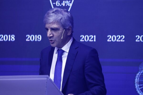 La inflación se acelera y alimentos vuelan casi al doble