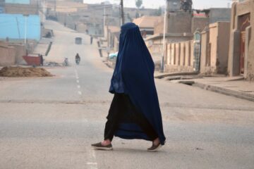 Régimen talibán impone once flagelaciones públicas en Kabul por adulterio y tráfico de drogas