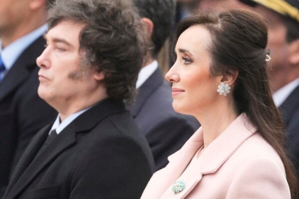 Las diferencias entre el presidente y su vice llegan al terreno religioso: Milei se acerca a los evangélicos y Villarruel a los católicos