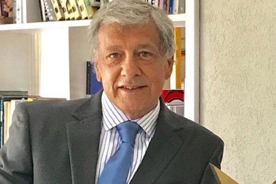 Eduardo Reina: “La vorágine política y económica en Argentina impide pensar con claridad”