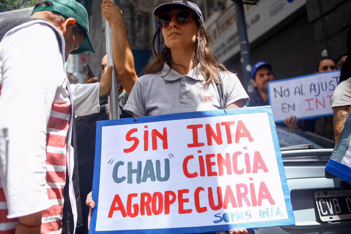El Gobierno buscará recortar hasta 1700 empleos en el INTA y cerraría agencias experimentales