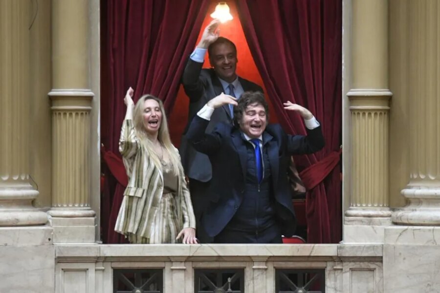 Javier Milei, de festejo en Diputados: primera minoría, ruptura de UxP y Provincias Unidas pierde dos gobernadores