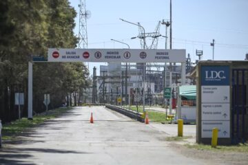 Tensión en terminales portuarias por paro sorpresivo de la federación de aceiteros