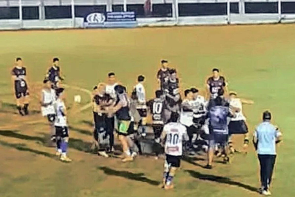 La violencia estalla tras el partido entre Gimnasia y Lanús