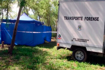 Hombre hallado en el río habría sido apuñalado en el tórax