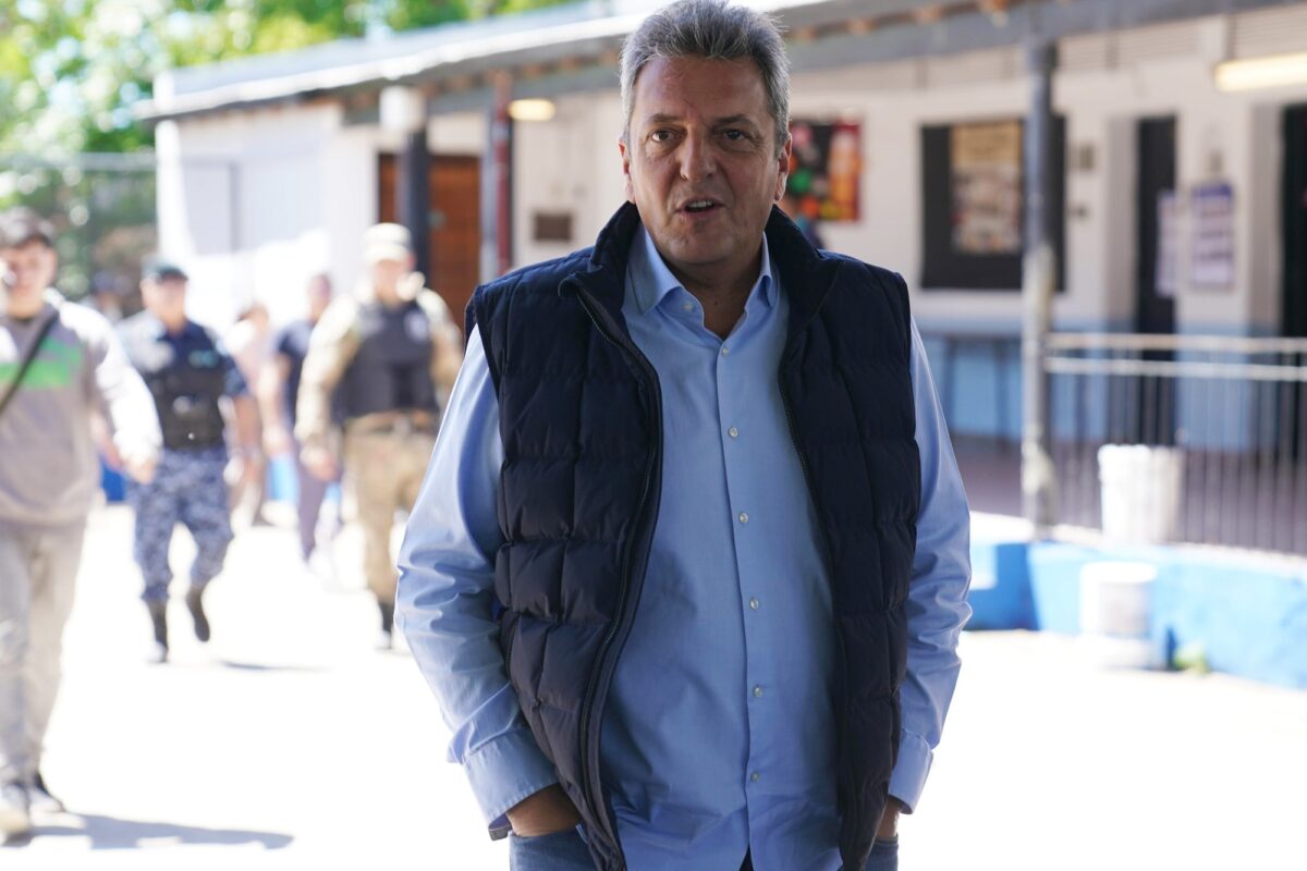 La CGT recibió a Massa: reunión con gusto a poco y  dudas por la “ayuda” para frenar la reforma laboral de Milei